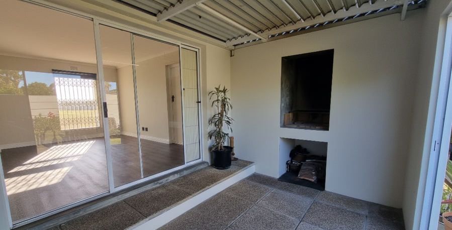 To Let 3 Bedroom Property for Rent in Sunningdale Western Cape